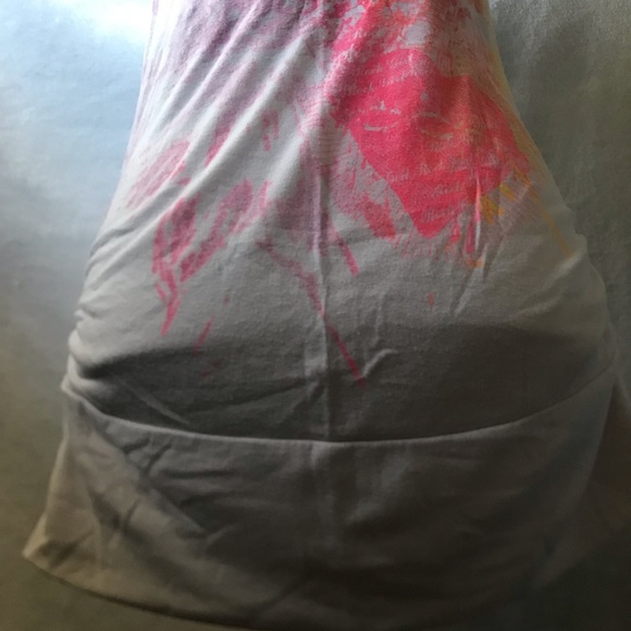 beautiful edge t-shirt size S white color with beautiful design - Picture 6 of 9